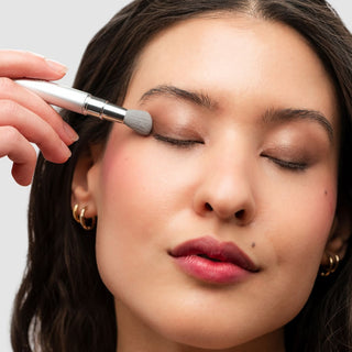 Dual-End Eyeshadow Brush